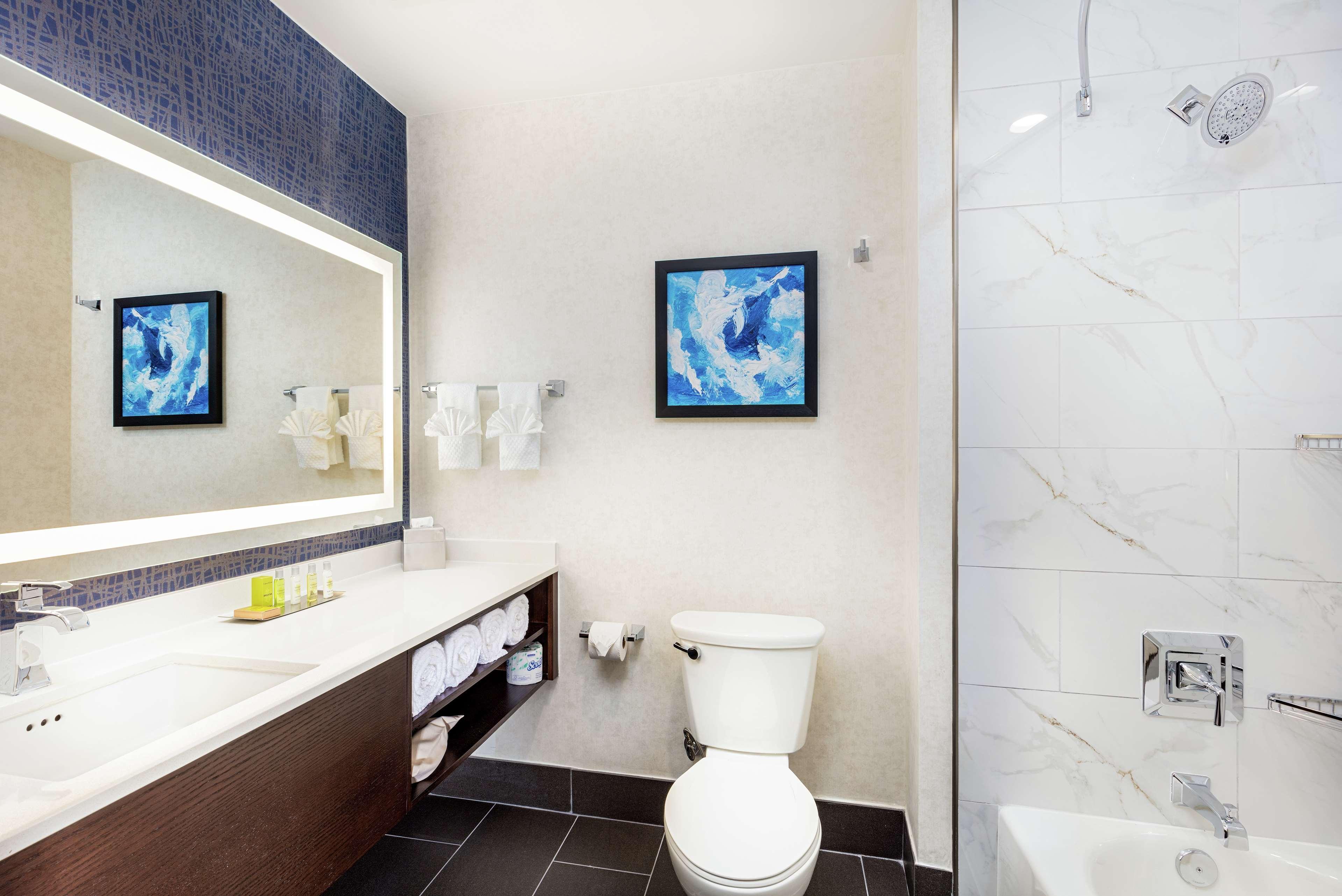 Hotel Doubletree By Hilton Pomona Extérieur photo