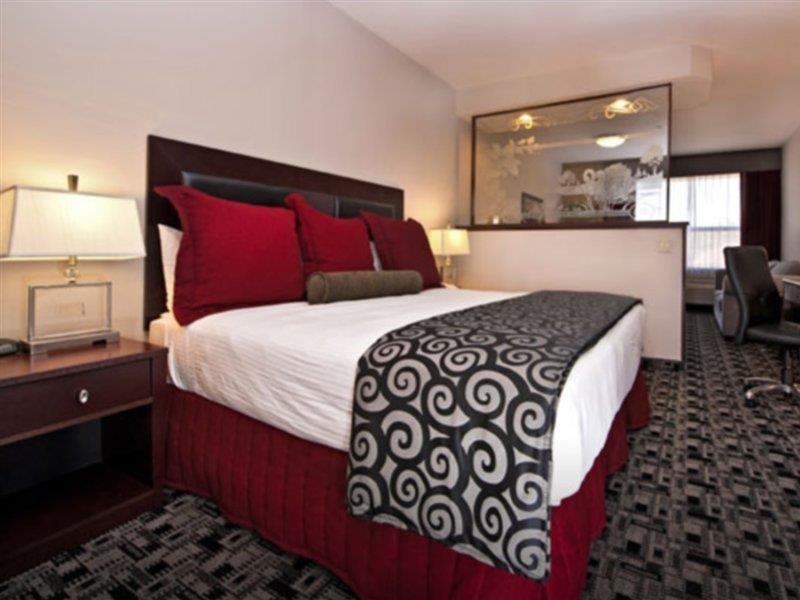 Hotel Doubletree By Hilton Pomona Extérieur photo