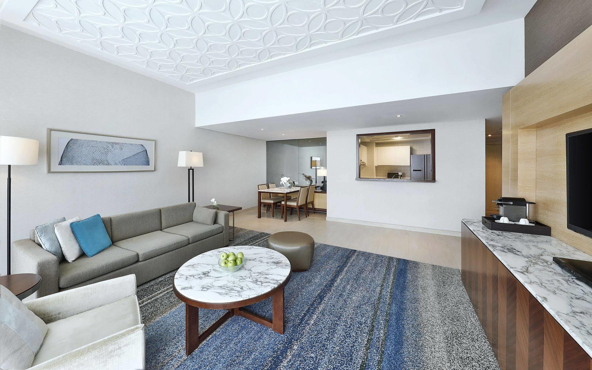 Hotel Doubletree By Hilton Pomona Extérieur photo